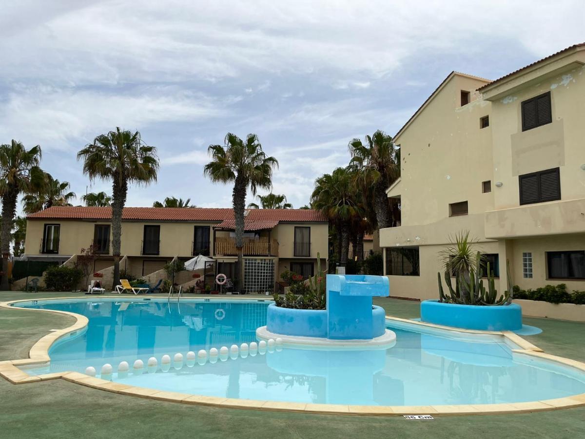 Surf & Chill Bungalow 69, Quiet Green Oasis With Community Swimmingpool Parque Holandes Exterior photo